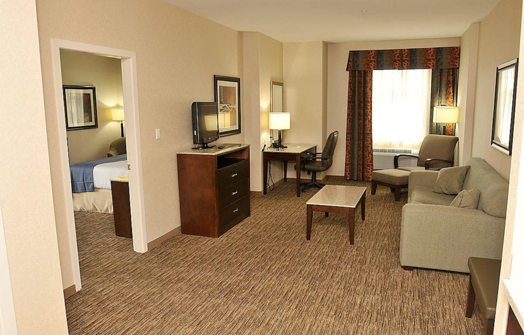 Holiday Inn Hotel & Suites Surrey East - Cloverdale By Ihg Esterno foto