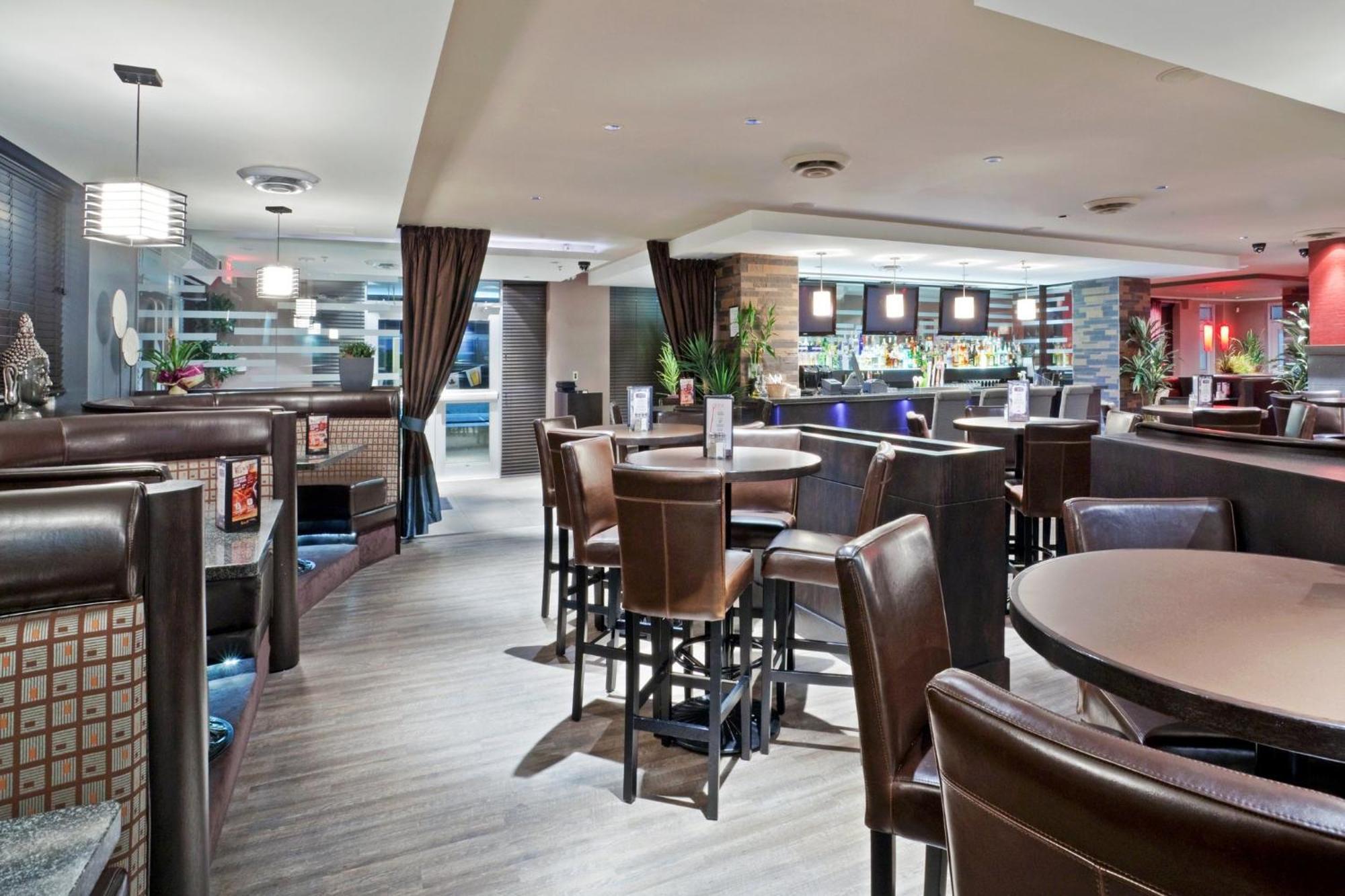Holiday Inn Hotel & Suites Surrey East - Cloverdale By Ihg Esterno foto