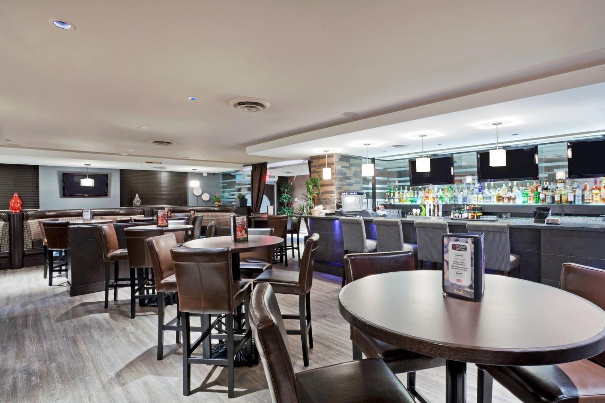 Holiday Inn Hotel & Suites Surrey East - Cloverdale By Ihg Esterno foto